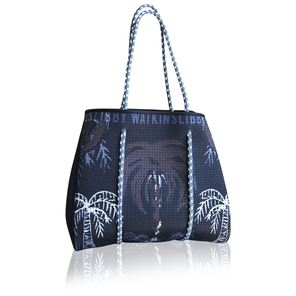 Reversible Tote in Signature Palm